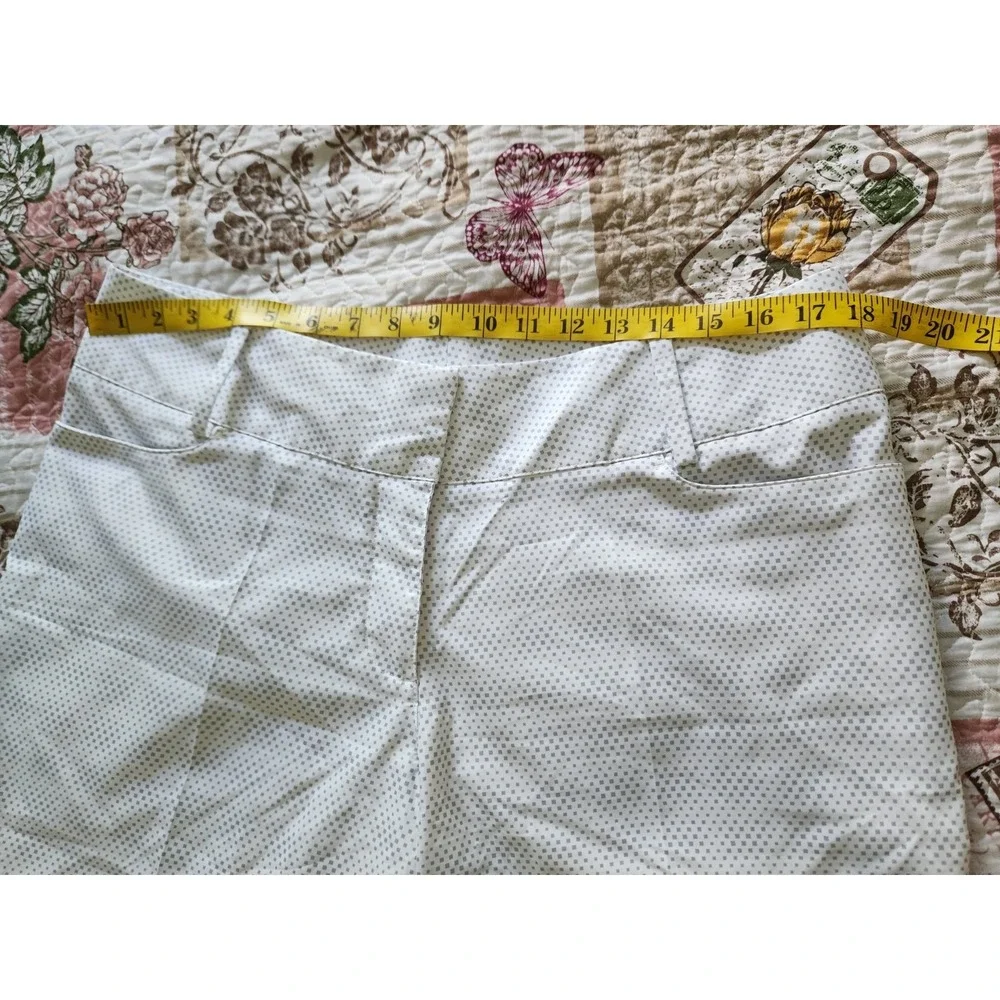 Adidas Women's Golf  Polka Dot shorts Size‎ 12  White Gray Pockets